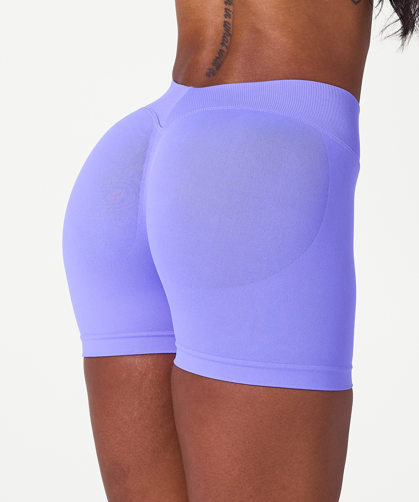 V Sculpt Scrunch Shorts - Violet
