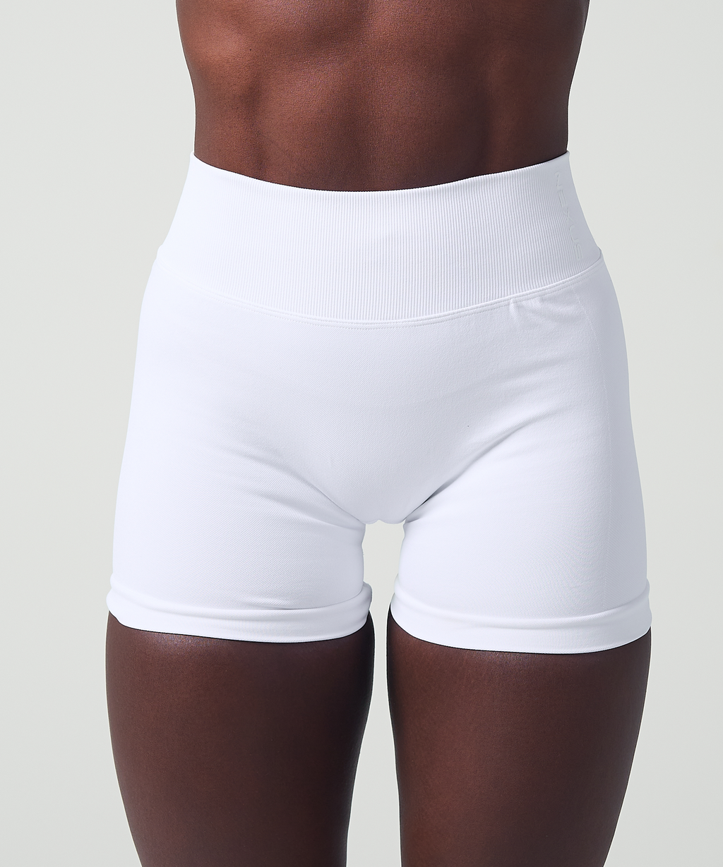 V Sculpt Scrunch Shorts - White
